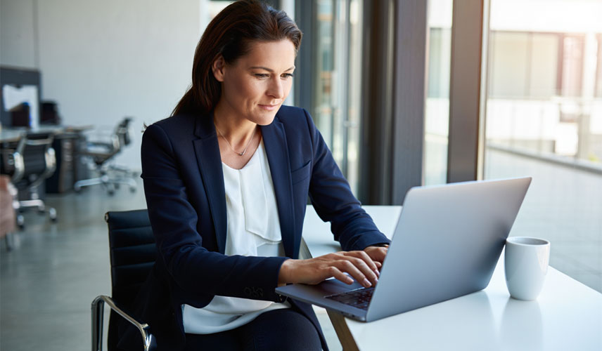 Çalışan Anneler İçin Bakıcı mı Kreş mi? Hangisi Daha Doğru?