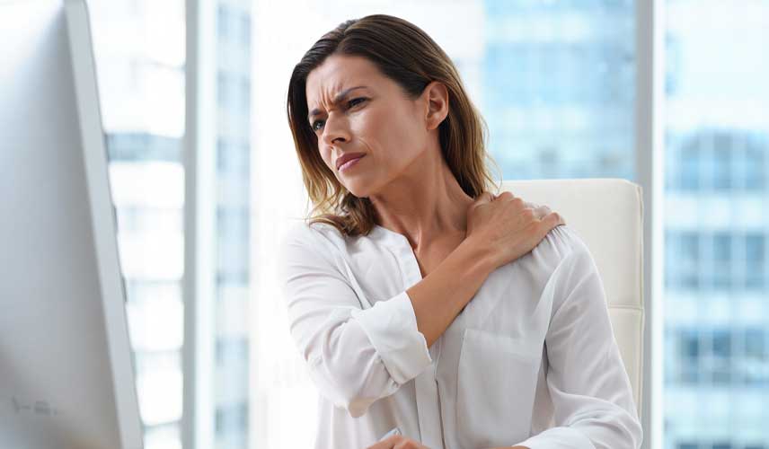 Omuz Ağrısı Çalışanların Yaşam Kalitesini Düşürüyor