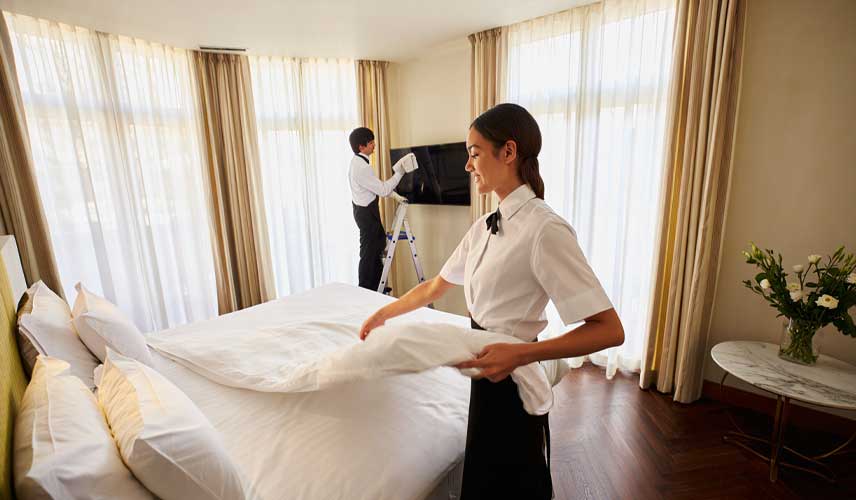 Как найти правильную семью для проживания в вашей вилле?